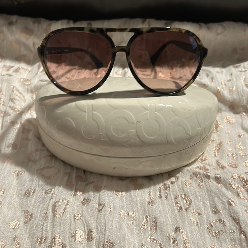 Coach leopard printed sunglasses with case